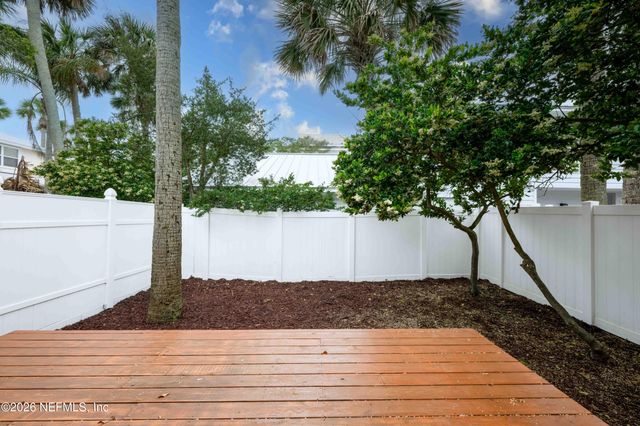 176 E EAST COAST Drive, Atlantic Beach, FL 32233