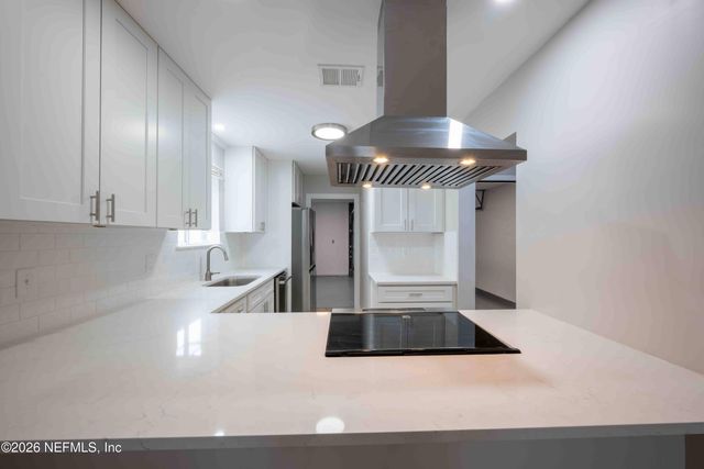 176 E EAST COAST Drive, Atlantic Beach, FL 32233