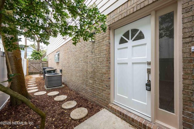 176 E EAST COAST Drive, Atlantic Beach, FL 32233