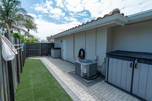 421 SE 4th Terrace, Pompano Beach, FL 33060