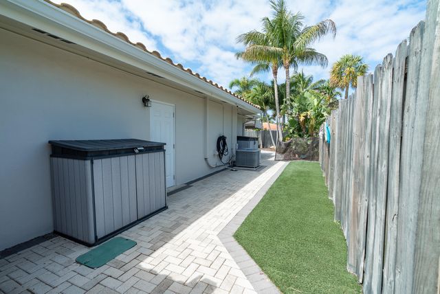 421 SE 4th Terrace, Pompano Beach, FL 33060