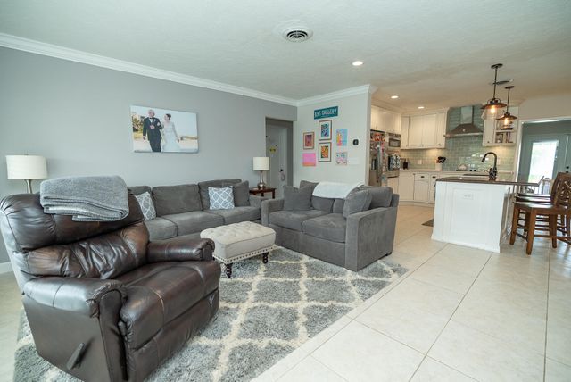 421 SE 4th Terrace, Pompano Beach, FL 33060