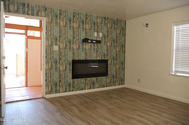2320 N Camilla Boulevard, Tucson, AZ 85716