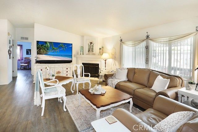 28 Rancho Road, Tustin, CA 92780