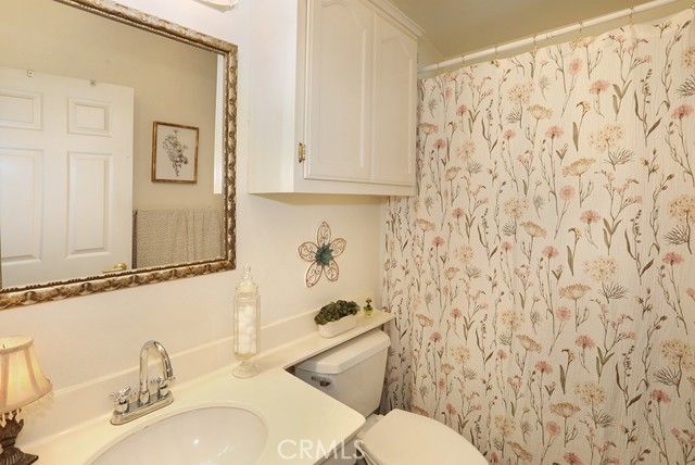 28 Rancho Road, Tustin, CA 92780