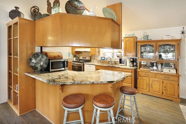 28 Rancho Road, Tustin, CA 92780