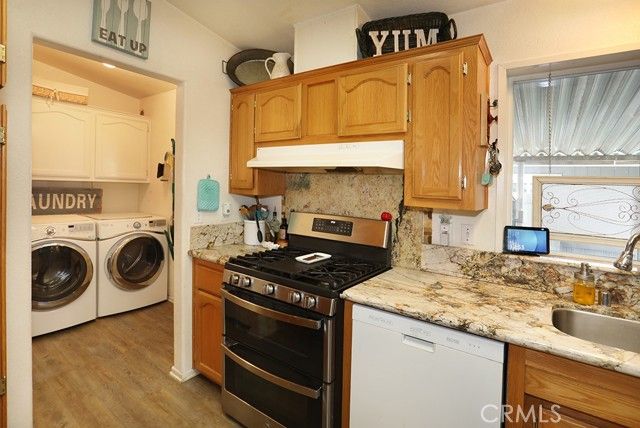 28 Rancho Road, Tustin, CA 92780