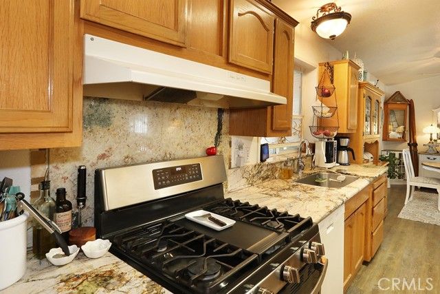 28 Rancho Road, Tustin, CA 92780