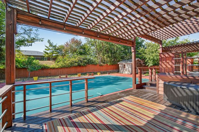 1328 NW 120th Street, Clive, IA 50325