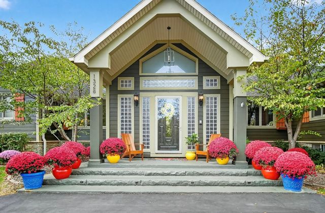 1328 NW 120th Street, Clive, IA 50325