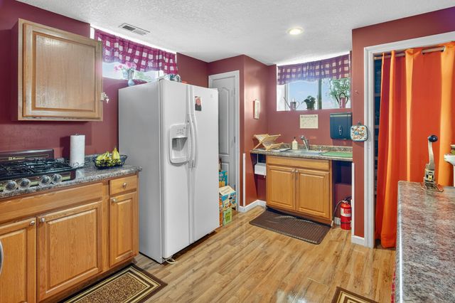 1328 NW 120th Street, Clive, IA 50325