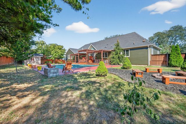 1328 NW 120th Street, Clive, IA 50325