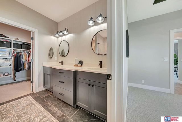 921 N 107th Street, Lincoln, NE 68527