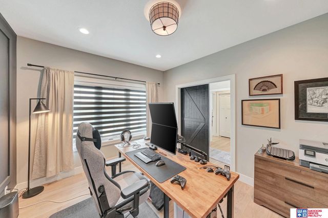 921 N 107th Street, Lincoln, NE 68527