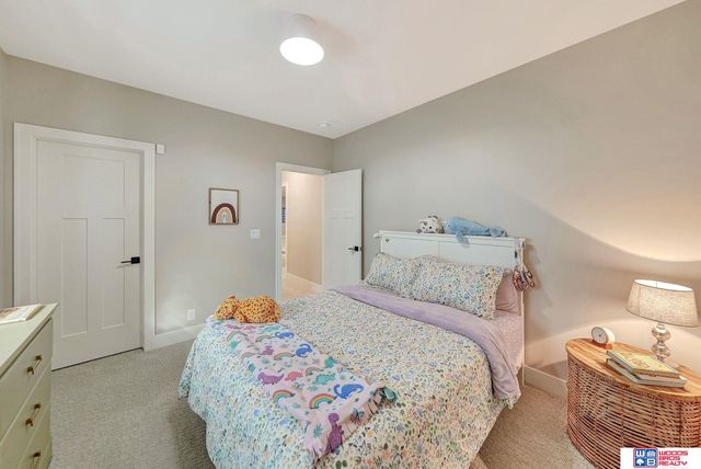 921 N 107th Street, Lincoln, NE 68527