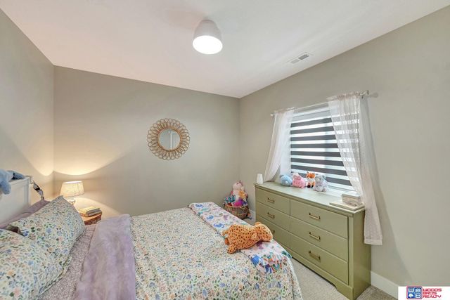 921 N 107th Street, Lincoln, NE 68527