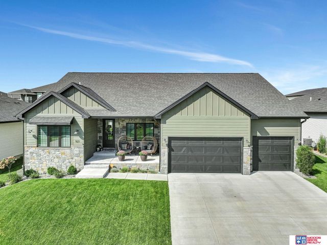 921 N 107th Street, Lincoln, NE 68527