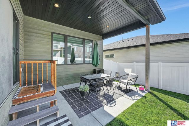 921 N 107th Street, Lincoln, NE 68527