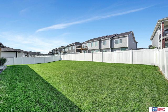 921 N 107th Street, Lincoln, NE 68527