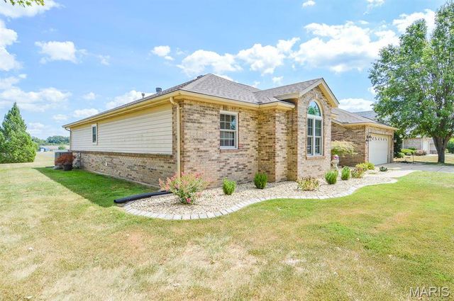 1620 Westhaven Drive, Belleville, IL 62220
