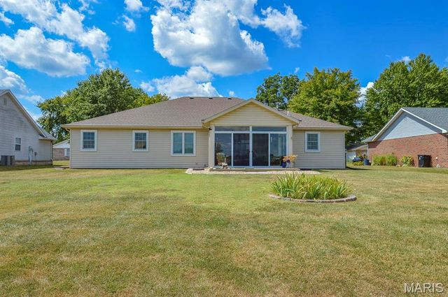 1620 Westhaven Drive, Belleville, IL 62220