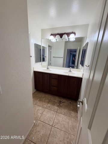 7038 W BEVERLY Road W, Laveen, AZ 85339