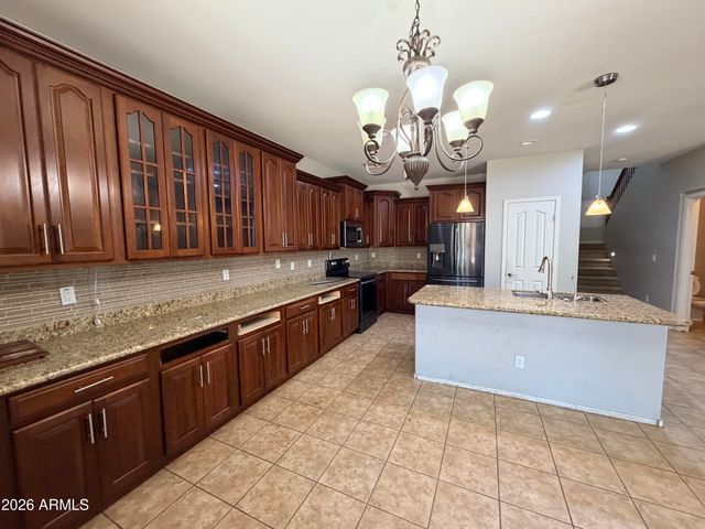 7038 W BEVERLY Road W, Laveen, AZ 85339
