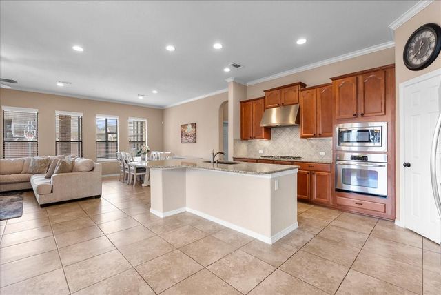 606 W Fork, Webster, TX 77598