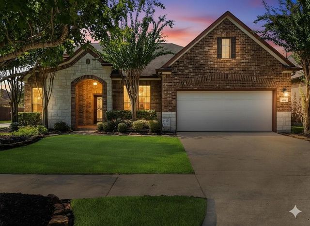 606 W Fork, Webster, TX 77598