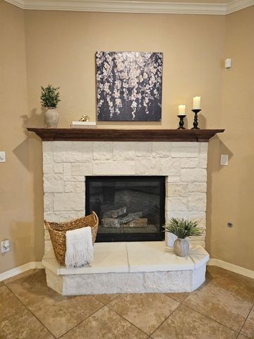 606 W Fork, Webster, TX 77598