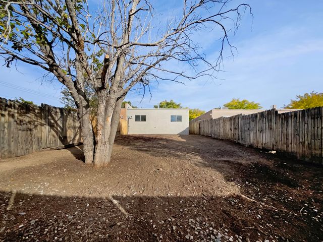 257 Burma Drive NE, Albuquerque, NM 87123