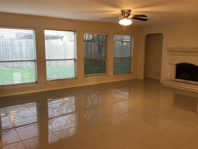 19818 Twisted Creek Drive, Tomball, TX 77375