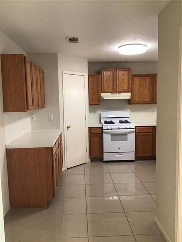 19818 Twisted Creek Drive, Tomball, TX 77375