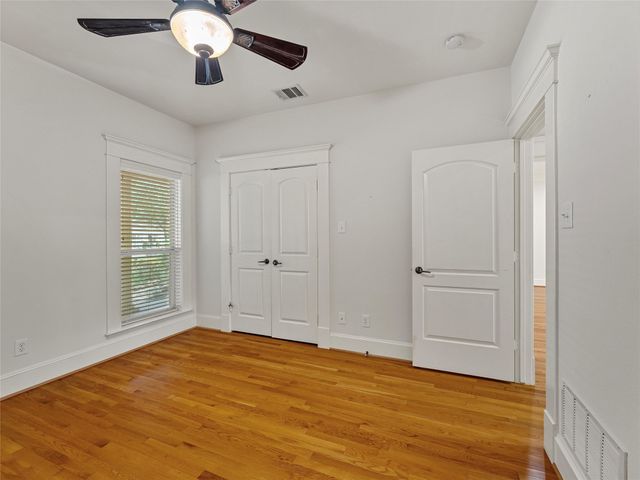 110 E University Avenue, Waxahachie, TX 75165