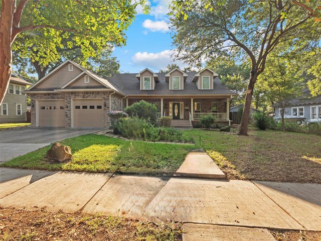 110 E University Avenue, Waxahachie, TX 75165