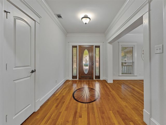 110 E University Avenue, Waxahachie, TX 75165