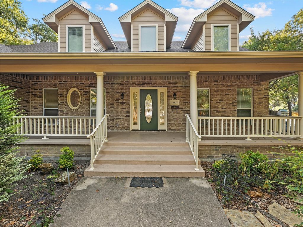 110 E University Avenue, Waxahachie, TX 75165