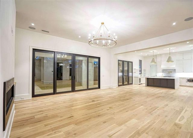 4550 Jolyn Place, Sandy Springs, GA 30342