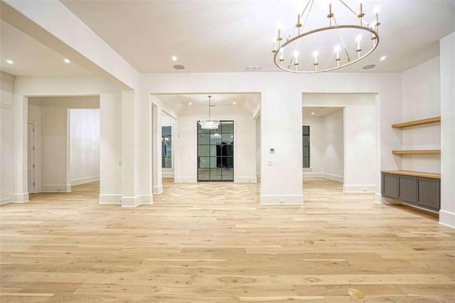 4550 Jolyn Place, Sandy Springs, GA 30342