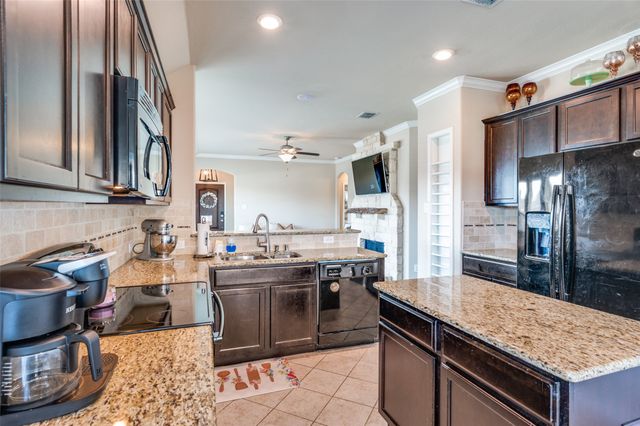 500 Pawnee Street, Aubrey, TX 76227