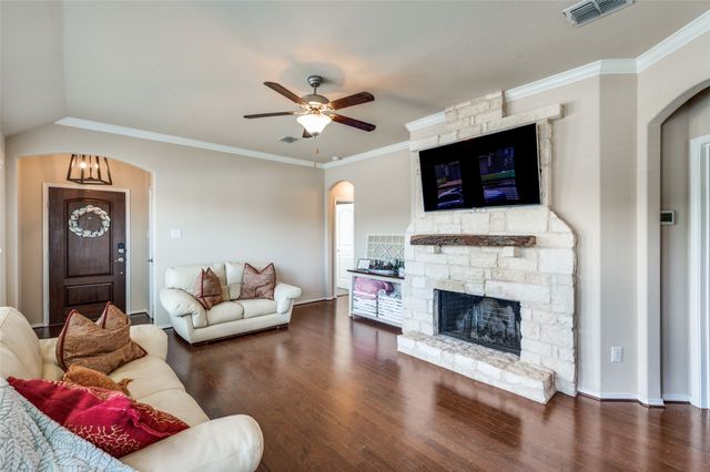 500 Pawnee Street, Aubrey, TX 76227