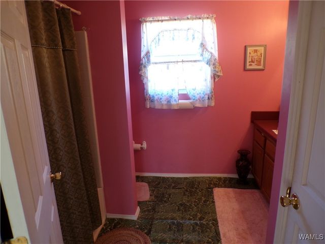 18055 Hunnicutt, Fayette, AL 35555