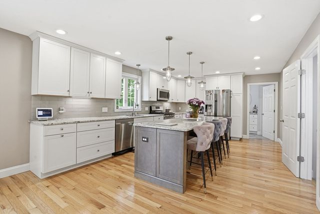 61 Cook St, Billerica, MA 01821