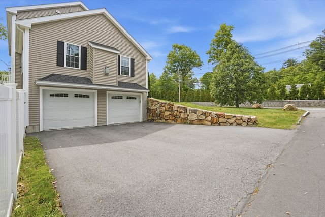 61 Cook St, Billerica, MA 01821
