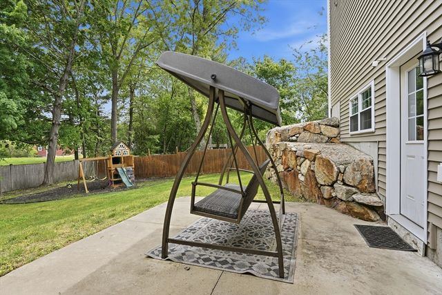 61 Cook St, Billerica, MA 01821