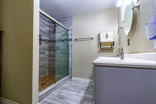 169 Pecan Cove, Livingston, TX 77351