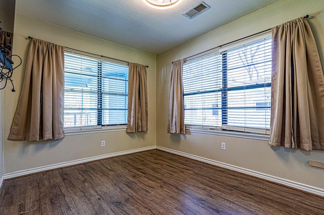 169 Pecan Cove, Livingston, TX 77351