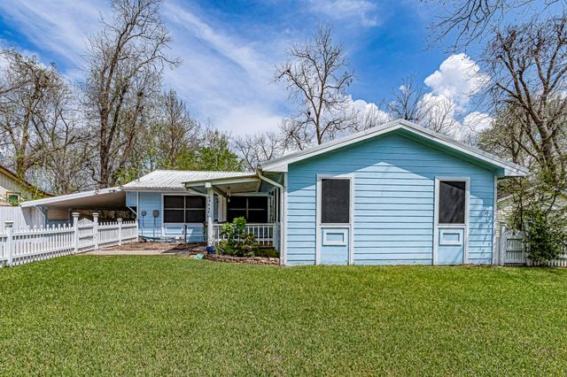 169 Pecan Cove, Livingston, TX 77351