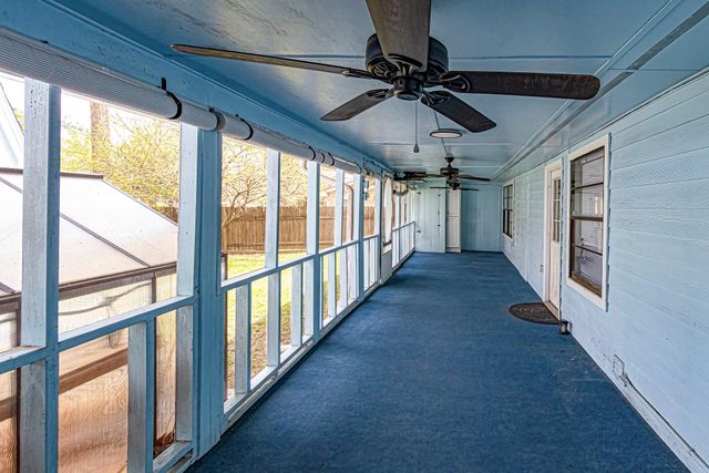 169 Pecan Cove, Livingston, TX 77351