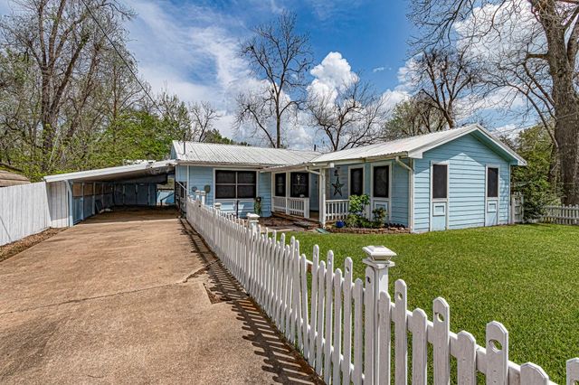 169 Pecan Cove, Livingston, TX 77351